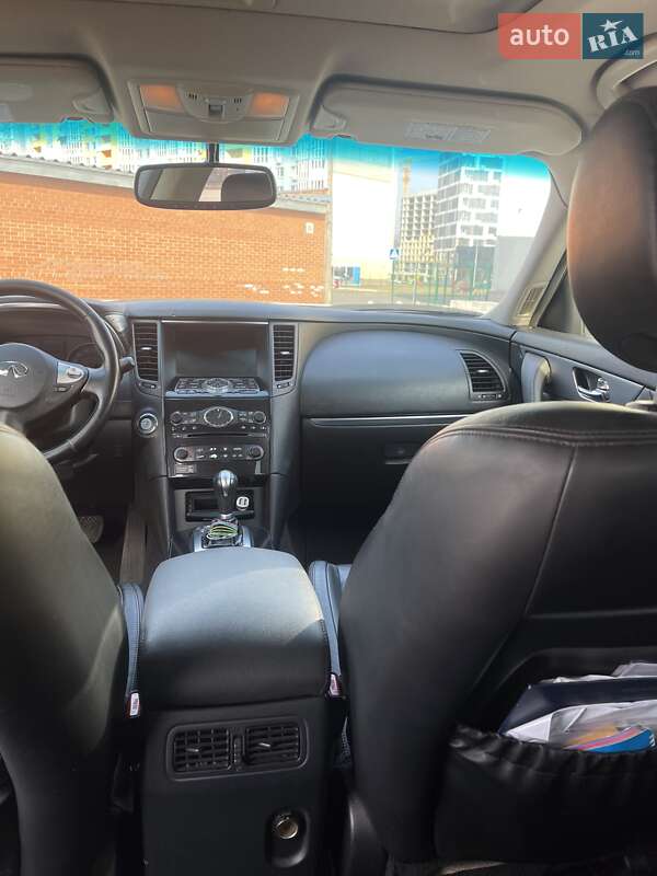 Позашляховик / Кросовер Infiniti FX 35 2011 в Києві