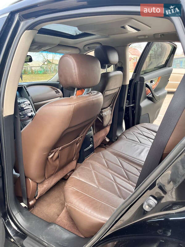 Позашляховик / Кросовер Infiniti FX 35 2008 в Одесі фото 18 Позашляховик / Кросовер Infiniti FX 35 2008 в Одесі