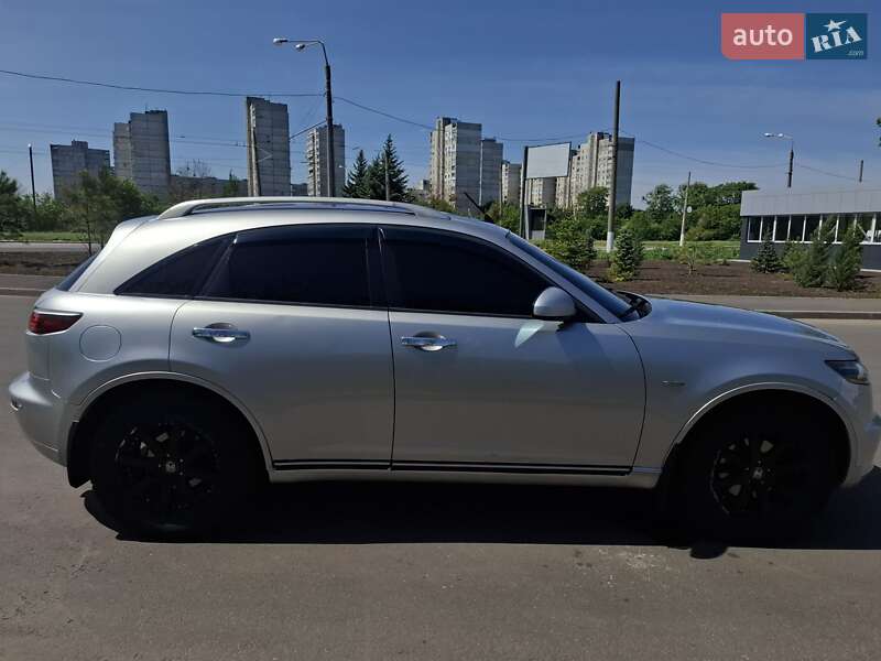 Внедорожник / Кроссовер Infiniti FX 35 2004 в Харькове