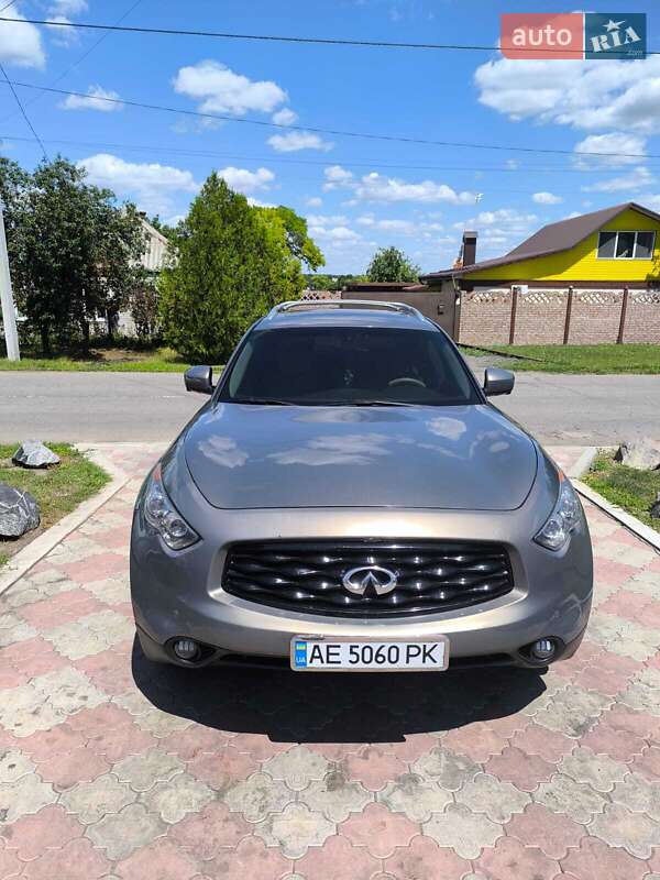 Infiniti FX 35 2011