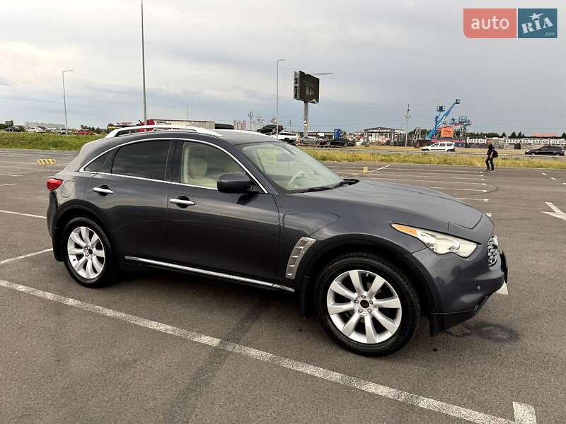 Infiniti FX 35 2011
