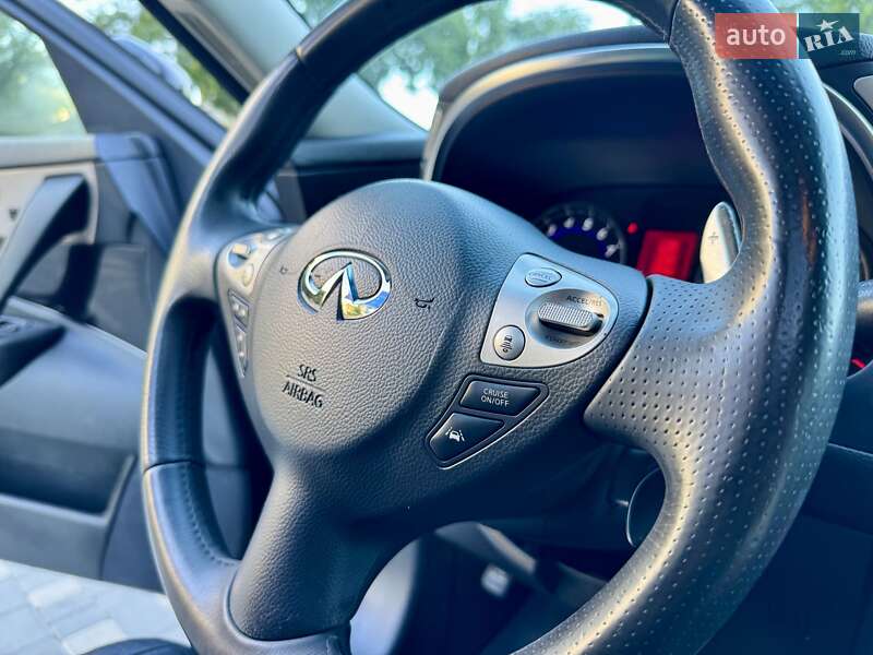 Позашляховик / Кросовер Infiniti FX 35 2008 в Одесі