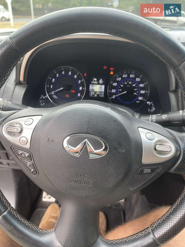 Позашляховик / Кросовер Infiniti FX 35 2011 в Одесі