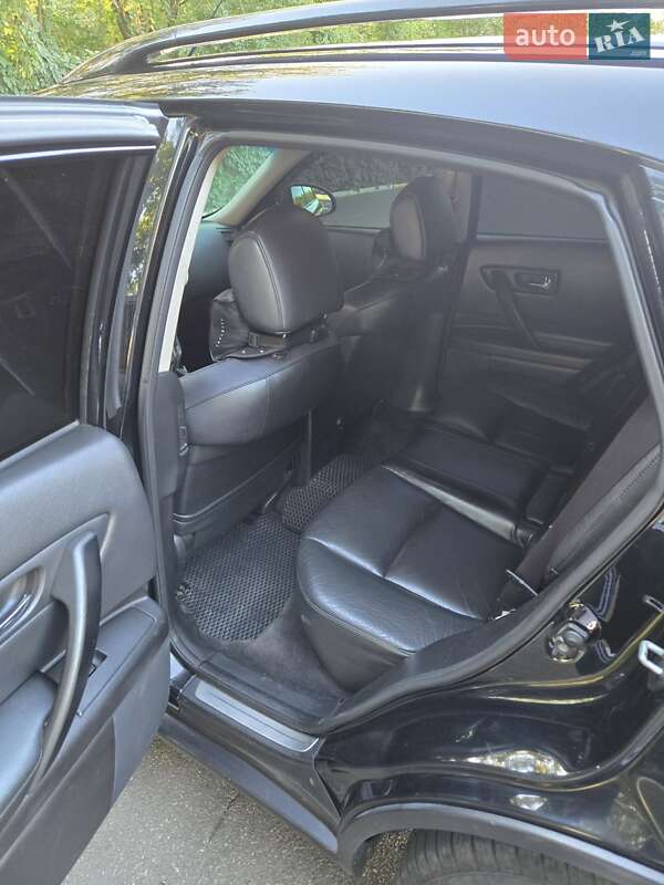 Позашляховик / Кросовер Infiniti FX 35 2006 в Южноукраїнську