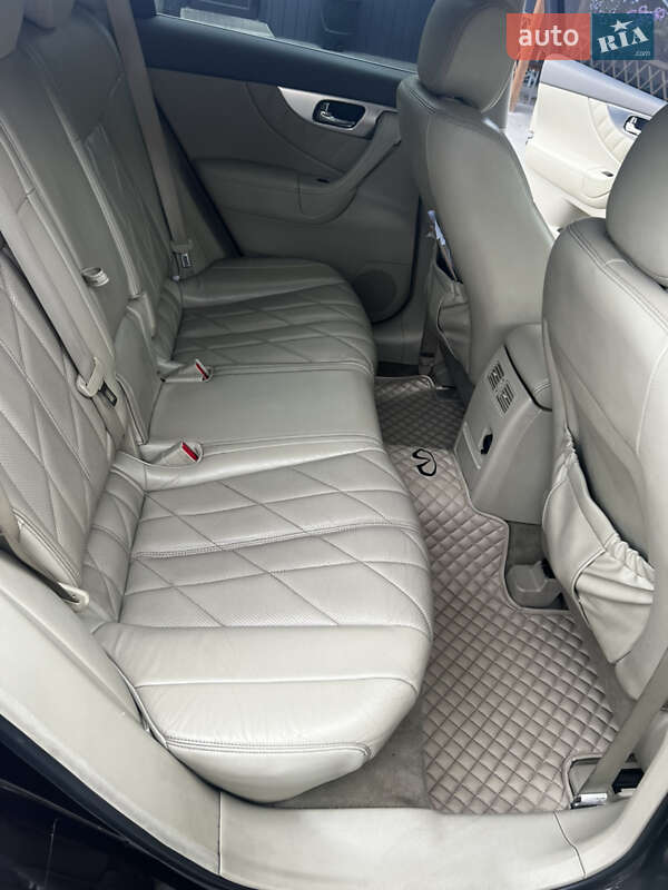 Внедорожник / Кроссовер Infiniti FX 35 2009 в Запорожье