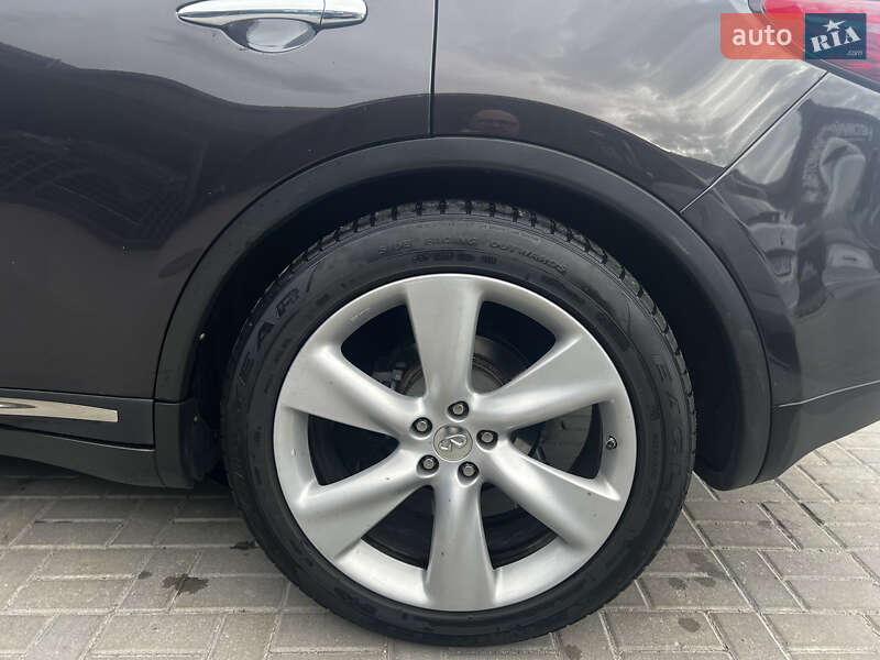 Внедорожник / Кроссовер Infiniti FX 35 2009 в Запорожье