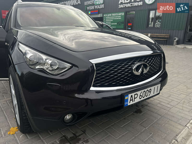 Внедорожник / Кроссовер Infiniti FX 35 2009 в Запорожье