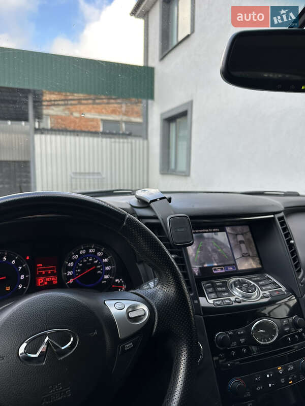 Внедорожник / Кроссовер Infiniti FX 35 2011 в Теофиполе