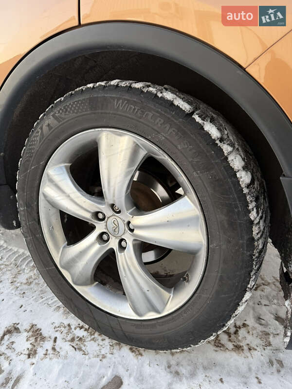 Внедорожник / Кроссовер Infiniti FX 35 2008 в Кривом Роге