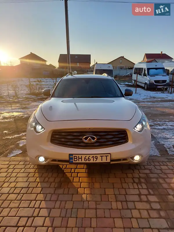 Infiniti FX 35