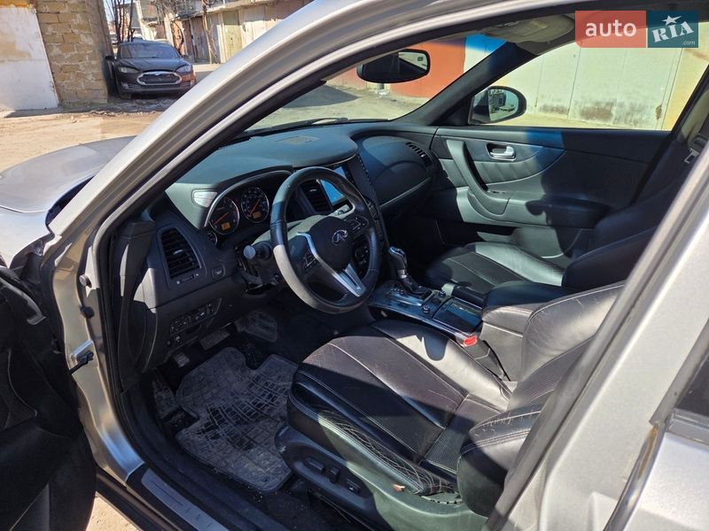 Внедорожник / Кроссовер Infiniti FX 35 2003 в Одессе