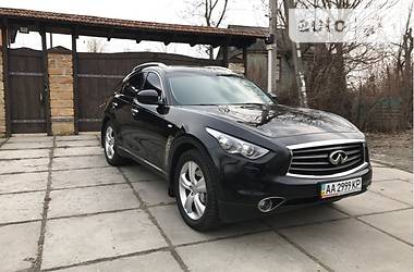 Внедорожник / Кроссовер Infiniti FX 37 2010 в Киеве