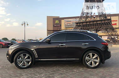 Позашляховик / Кросовер Infiniti FX 37 2010 в 