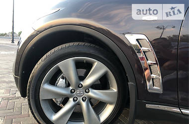 Позашляховик / Кросовер Infiniti FX 37 2010 в 