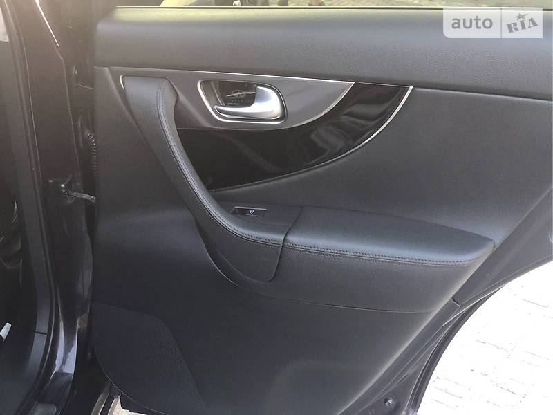 Внедорожник / Кроссовер Infiniti FX 37 2010 в Харькове