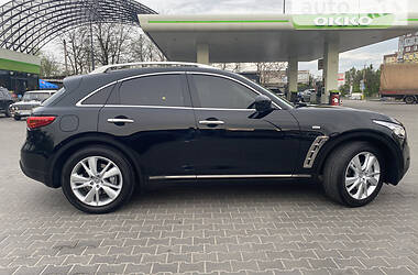 Хэтчбек Infiniti FX 37 2013 в 