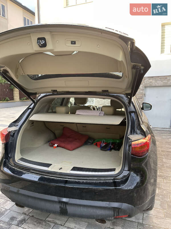 Позашляховик / Кросовер Infiniti FX 37 2011 в Перемишлянах