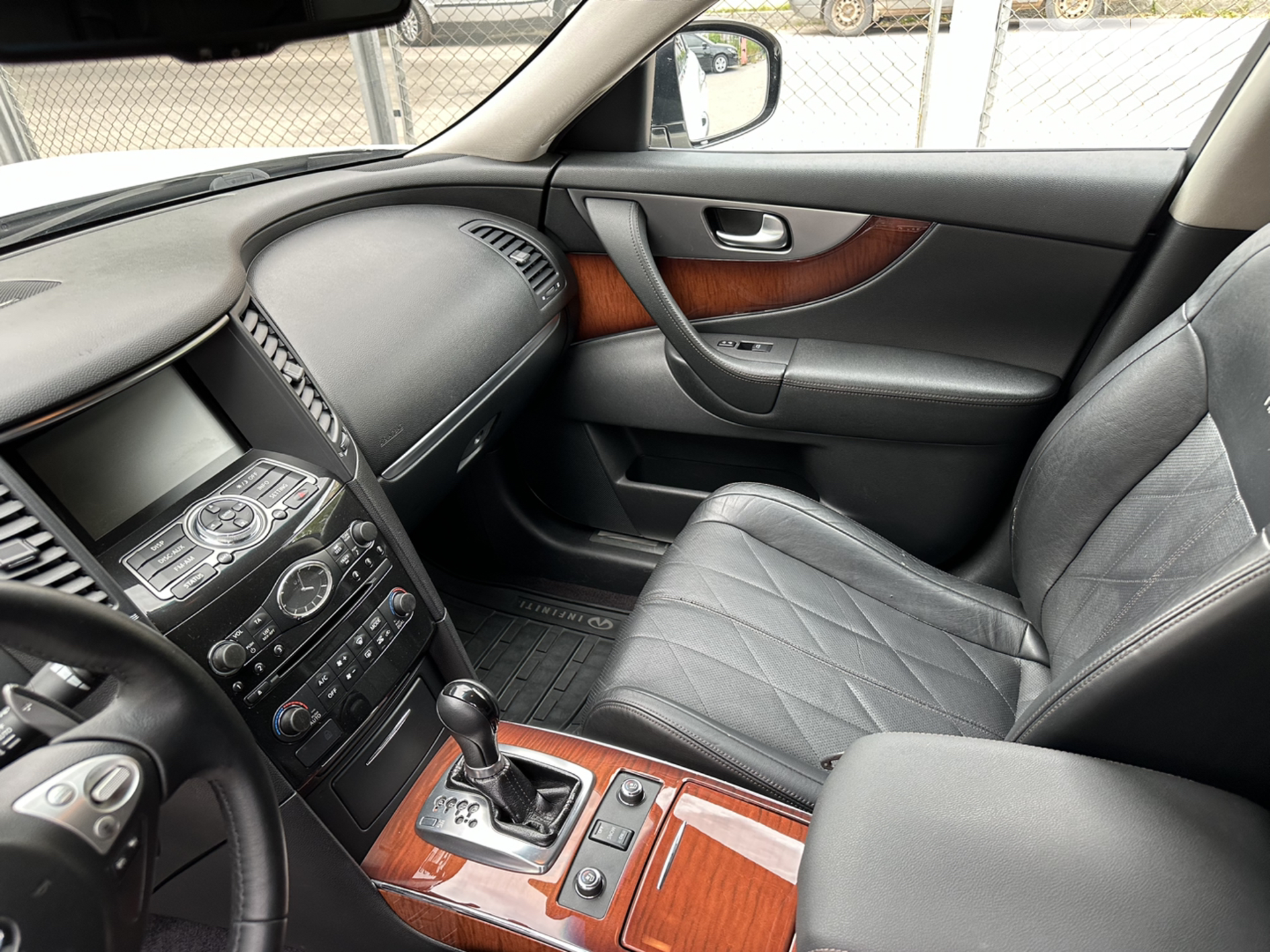 2011 Infiniti FX - мініатюра 9