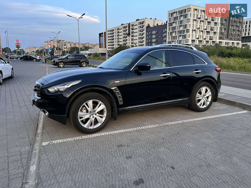 Позашляховик / Кросовер Infiniti FX 37 2012 в Львові