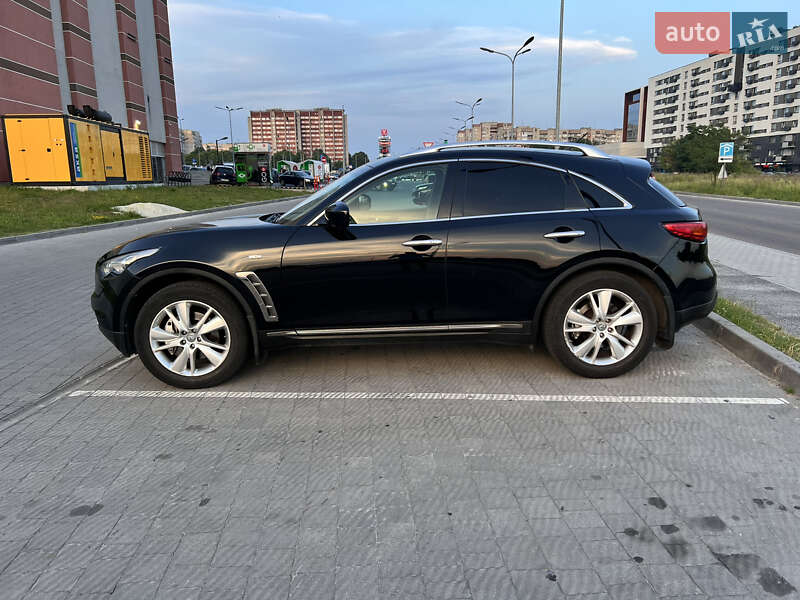 Позашляховик / Кросовер Infiniti FX 37 2012 в Львові