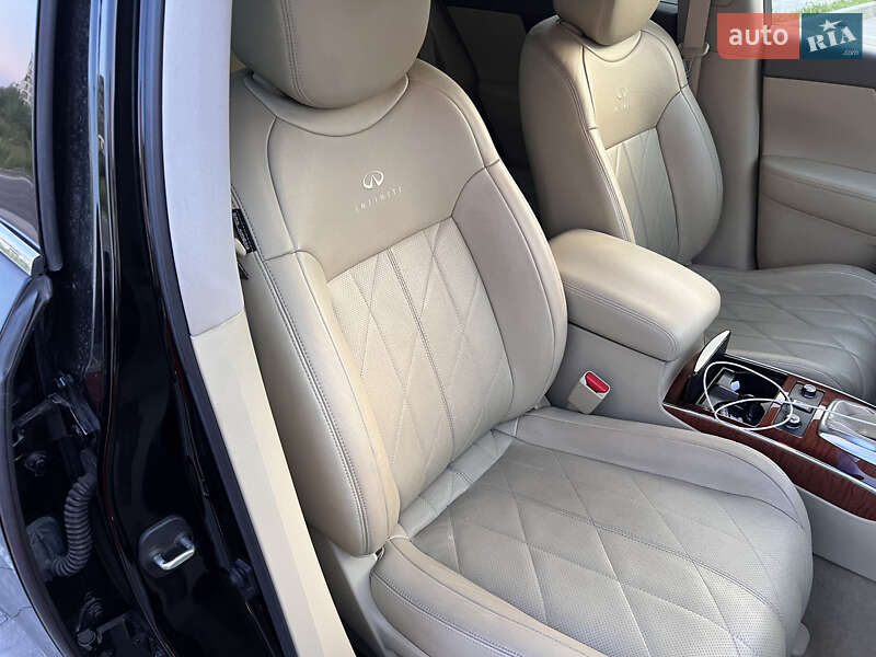 Позашляховик / Кросовер Infiniti FX 37 2012 в Львові