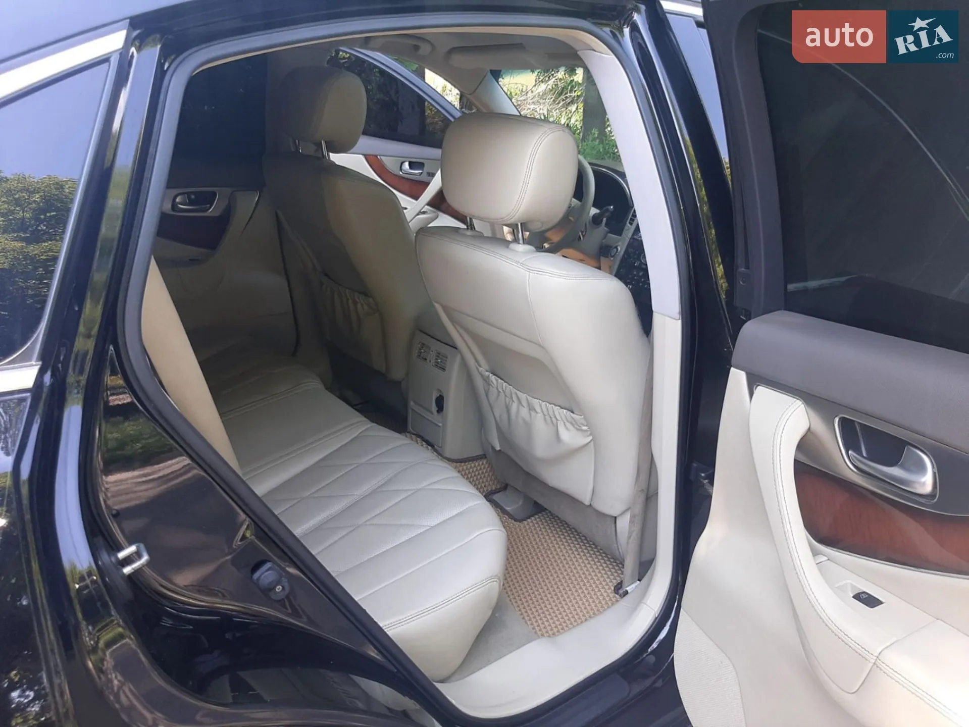 2010 Infiniti FX - мініатюра 9