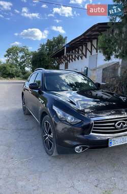 Внедорожник / Кроссовер Infiniti FX 37 2012 в 