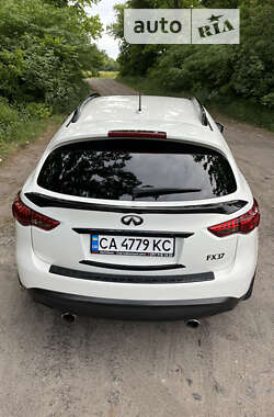 Позашляховик / Кросовер Infiniti FX 37 2013 в Смілі