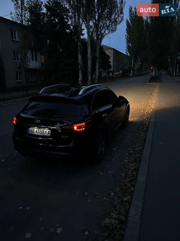 Позашляховик / Кросовер Infiniti FX 37 2011 в Києві