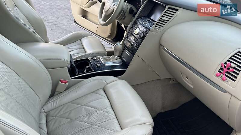 Позашляховик / Кросовер Infiniti FX 37 2010 в Павлограді