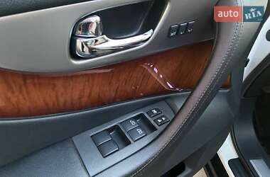 Внедорожник / Кроссовер Infiniti FX 37 2013 в 