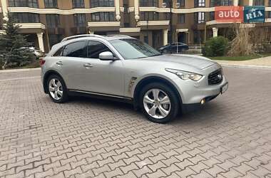 Внедорожник / Кроссовер Infiniti FX 37 2010 в 