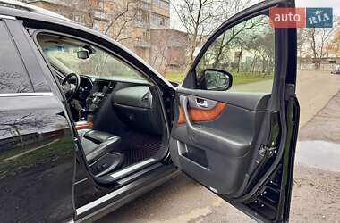 Внедорожник / Кроссовер Infiniti FX 37 2012 в 