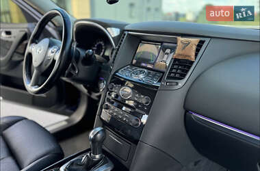 Внедорожник / Кроссовер Infiniti FX 37 2012 в 