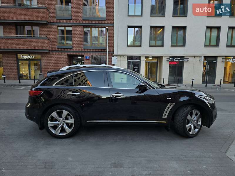 Позашляховик / Кросовер Infiniti FX 37 2012 в Івано-Франківську