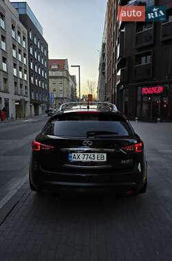 Внедорожник / Кроссовер Infiniti FX 37 2012 в 