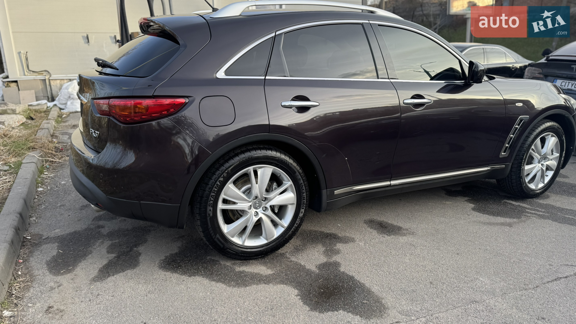 2011 Infiniti FX - мініатюра 19