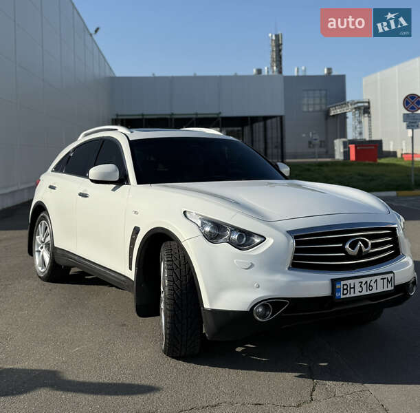 Внедорожник / Кроссовер Infiniti FX 37 2012 в 