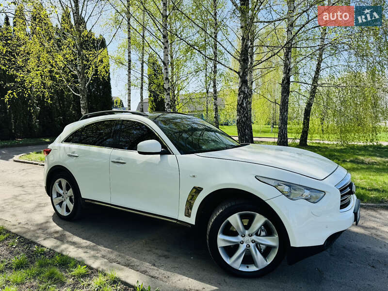 Infiniti FX 37 2010