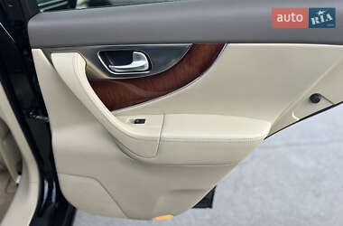 Позашляховик / Кросовер Infiniti FX 37 2010 в 