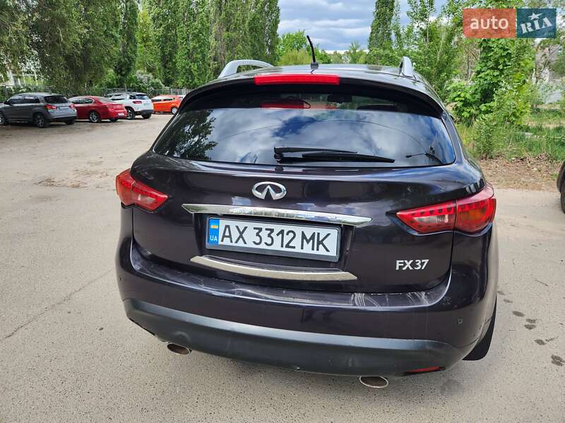 Внедорожник / Кроссовер Infiniti FX 37 2011 в Харькове