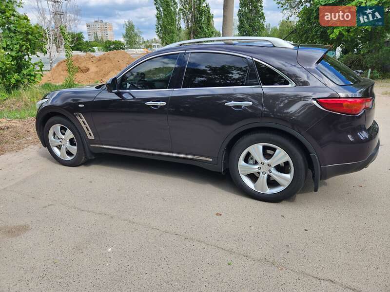 Infiniti FX 37 2011