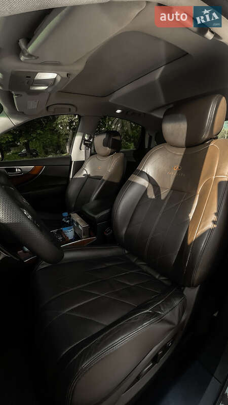 Внедорожник / Кроссовер Infiniti FX 37 2010 в Чернигове