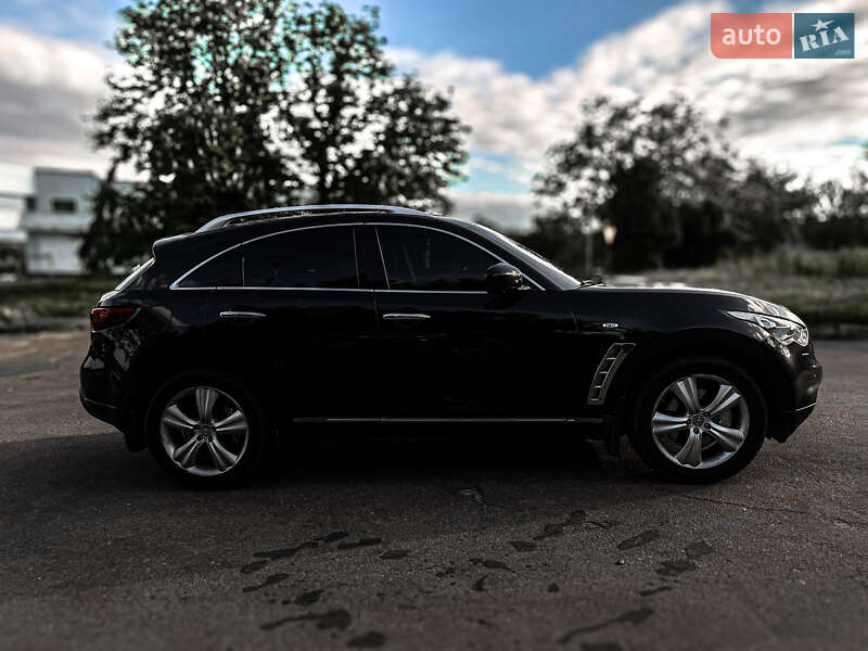Внедорожник / Кроссовер Infiniti FX 37 2010 в Чернигове