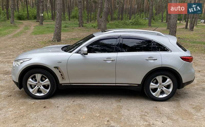 Позашляховик / Кросовер Infiniti FX 37 2010 в Житомирі