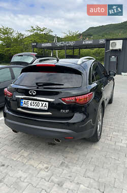 Позашляховик / Кросовер Infiniti FX 37 2011 в 
