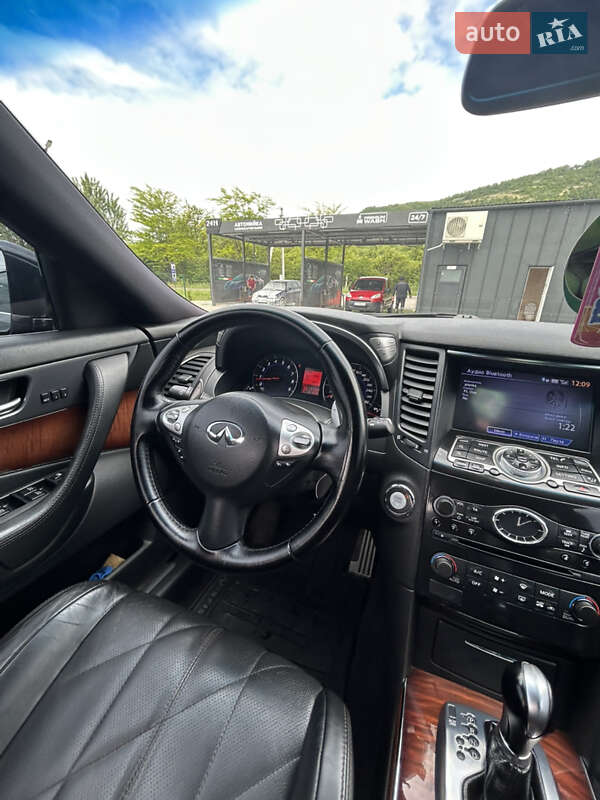 Позашляховик / Кросовер Infiniti FX 37 2011 в Києві