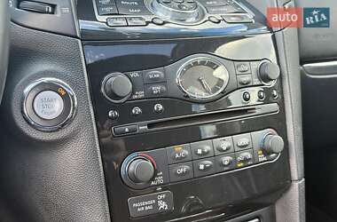 Внедорожник / Кроссовер Infiniti FX 37 2013 в 