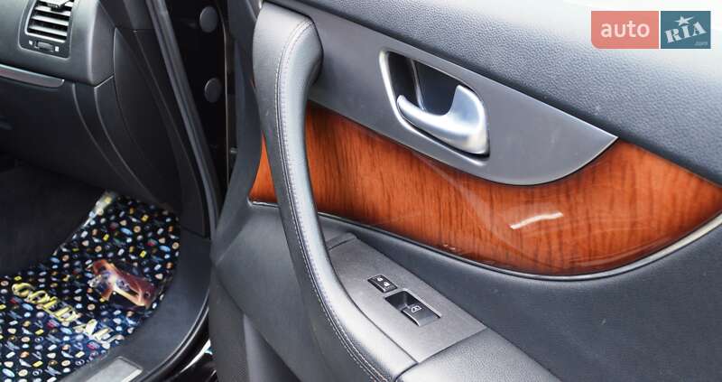 Позашляховик / Кросовер Infiniti FX 37 2012 в Одесі