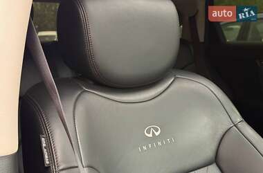 Внедорожник / Кроссовер Infiniti FX 37 2013 в 